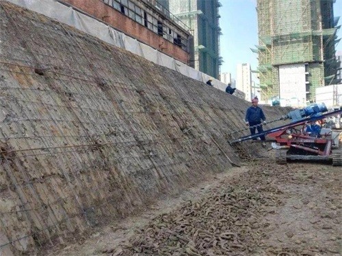 方城建筑边坡支护