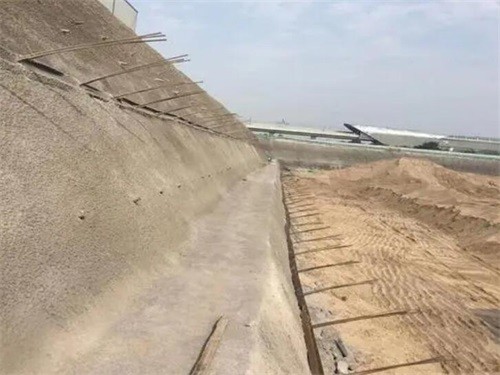 方城河道边坡加固